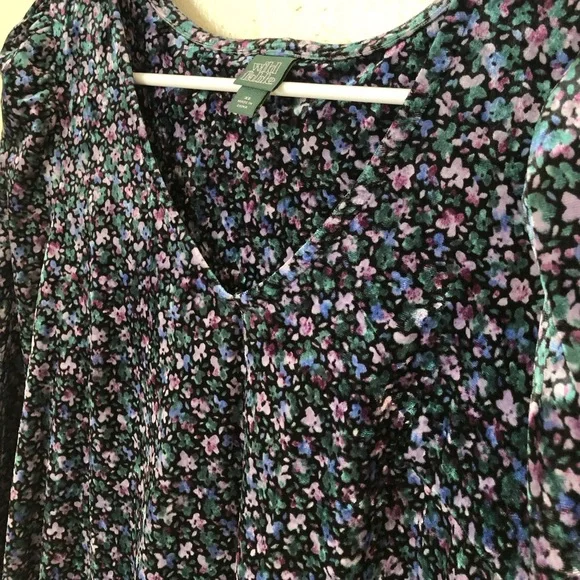 Wild Fable Floral Velvet Long Sleeved Dress - Picture 5 of 5